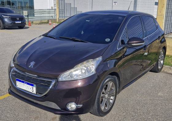 PEUGEOT 208 1.6 GRIFFE 16V FLEX 4P AUTOMÁTICO